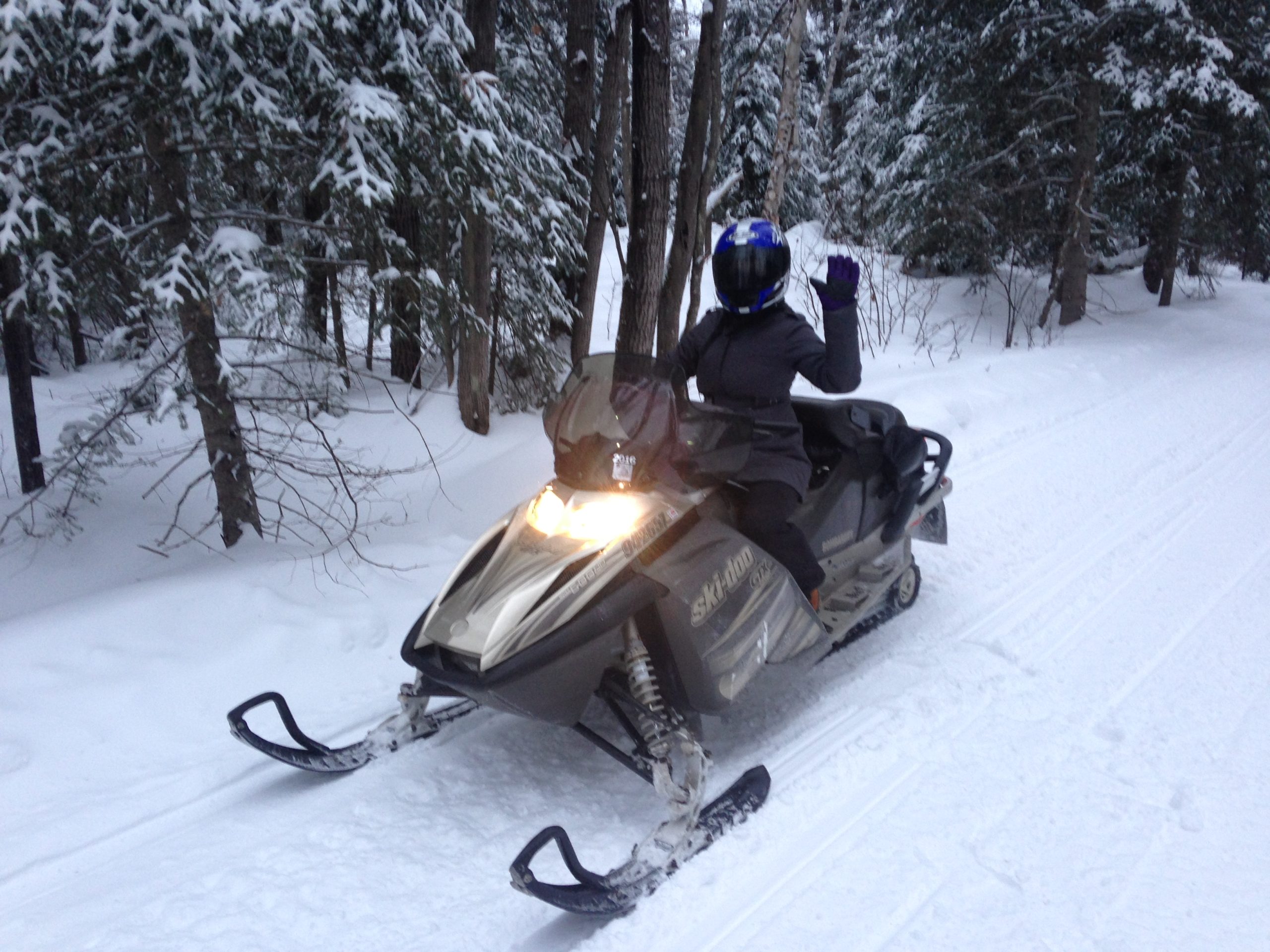 snowmobiler ontario